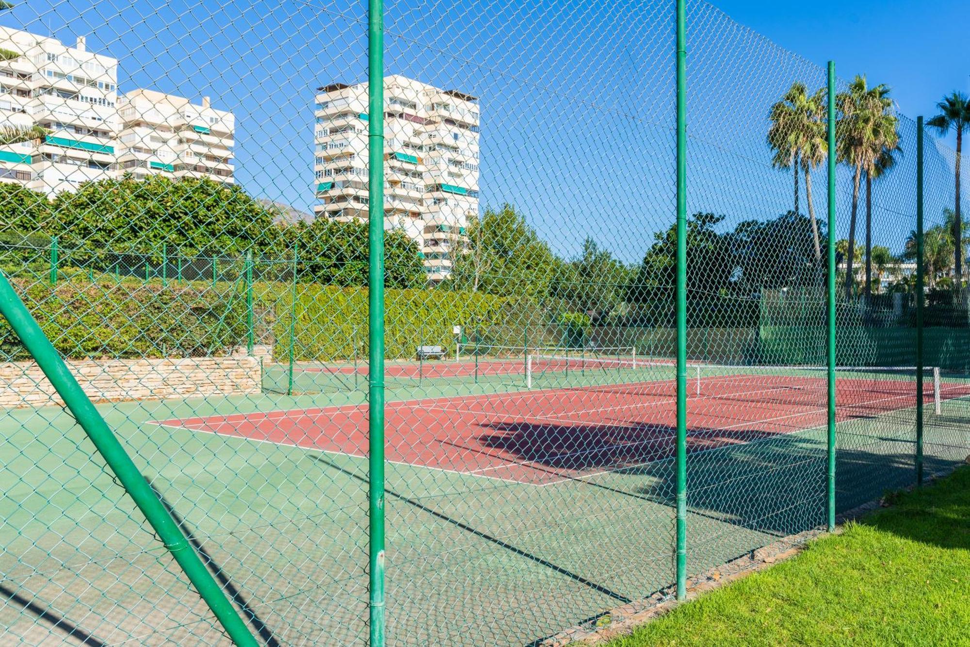 Appartamento Frente Al Mar Torres De Playamar En Torremolinos