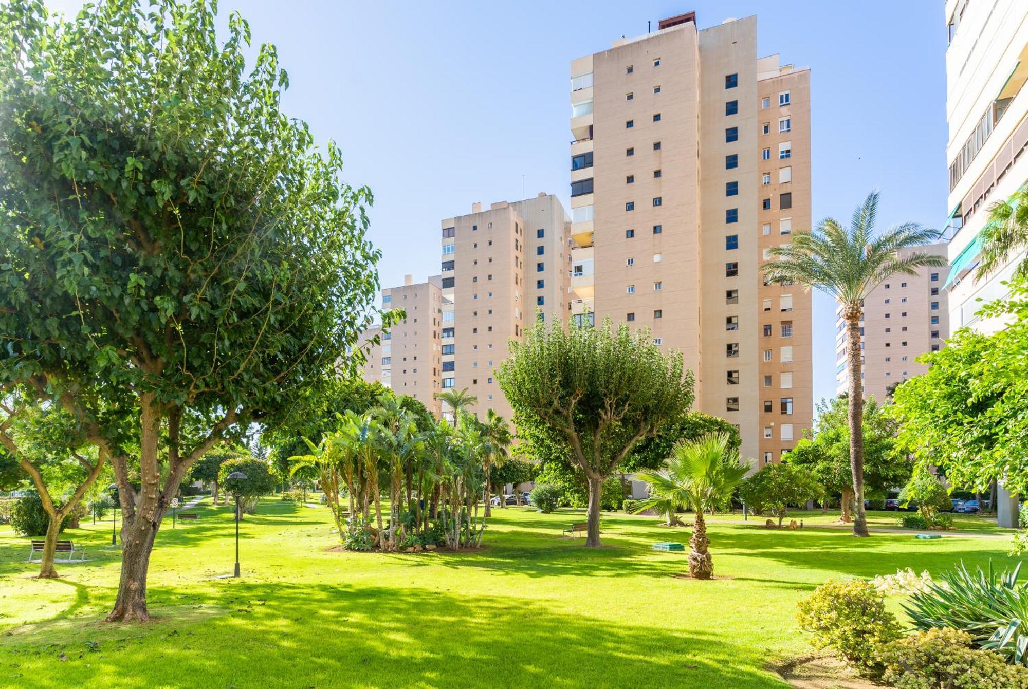 Appartamento Frente Al Mar Torres De Playamar En Torremolinos